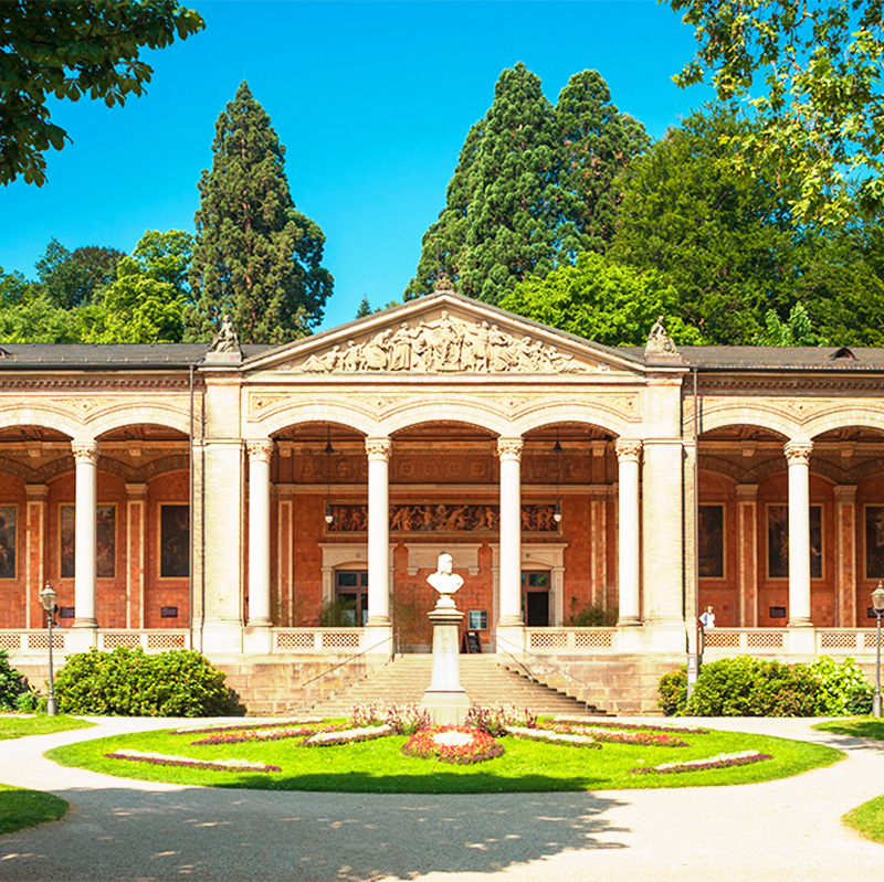 Ansicht nach der Katarakt-Operation: Asphärische Premiumlinsen – besser sehen nach der Katarakt-OP im Rheinblick Augenzentrum